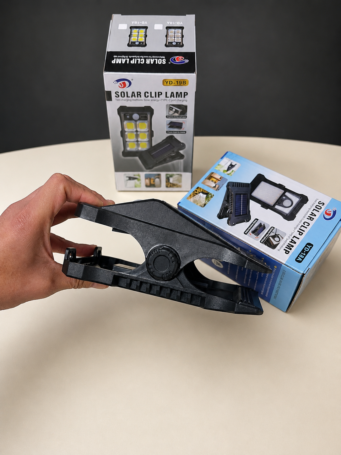 Lámpara Solar LED con Sensor de Movimiento